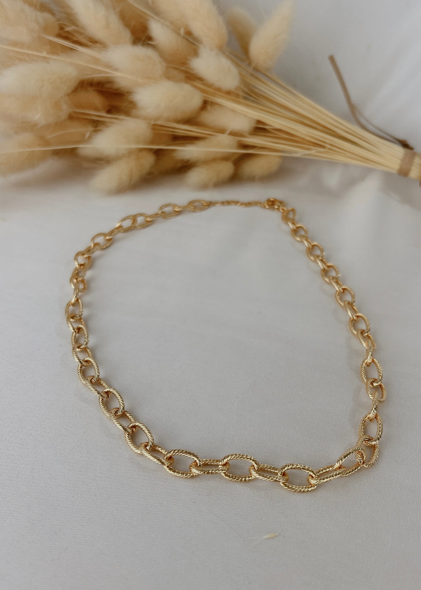"Electric" gold chain