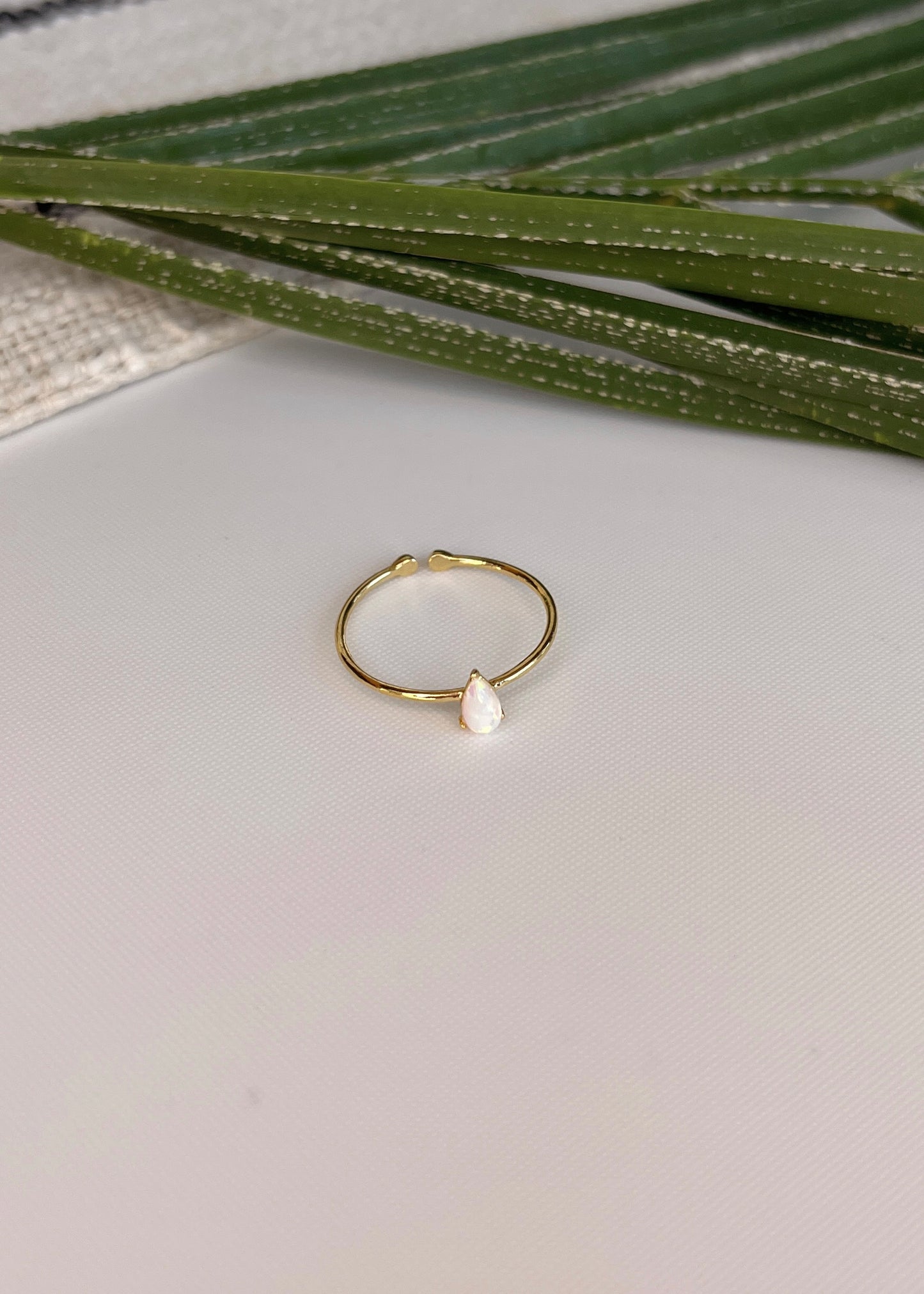 Opal droplet ring