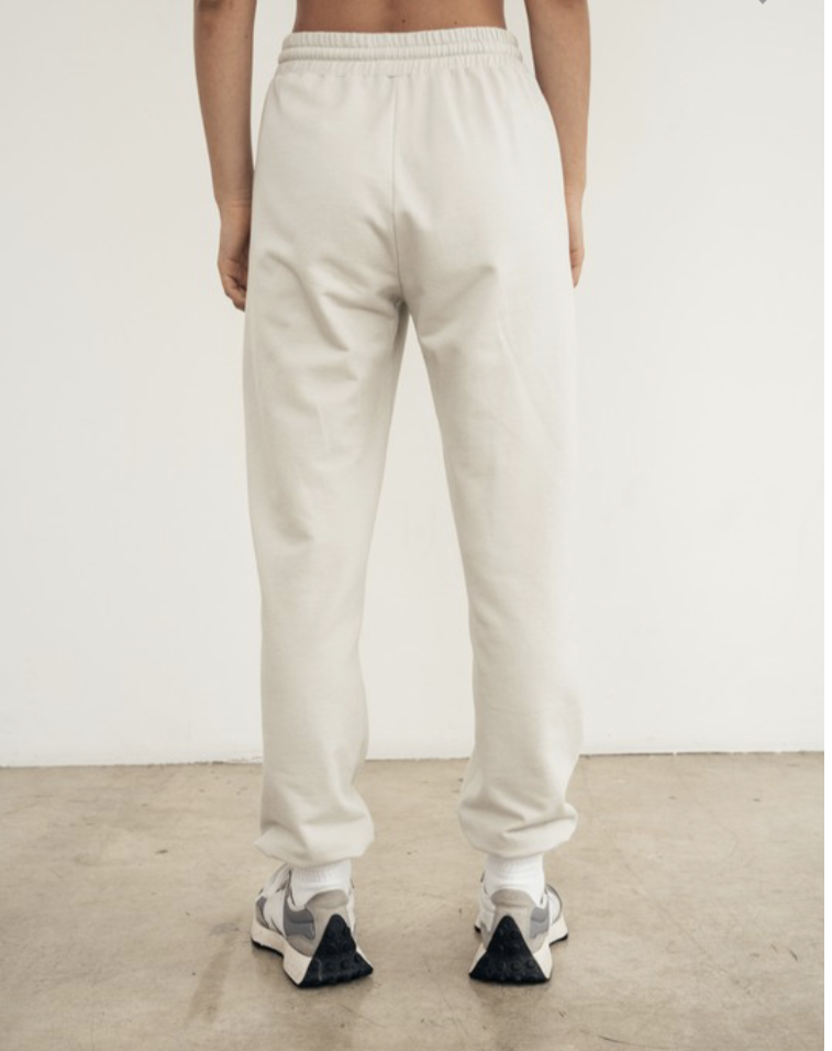 "Stay cozy" joggers (cloud)