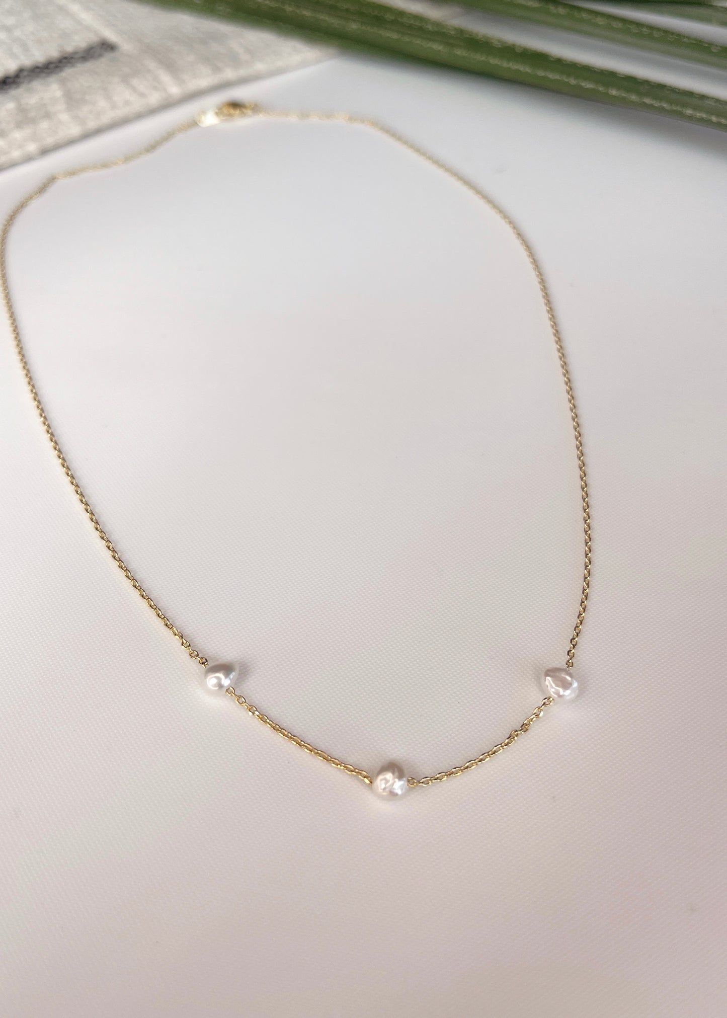 "Arielle" pearl necklace